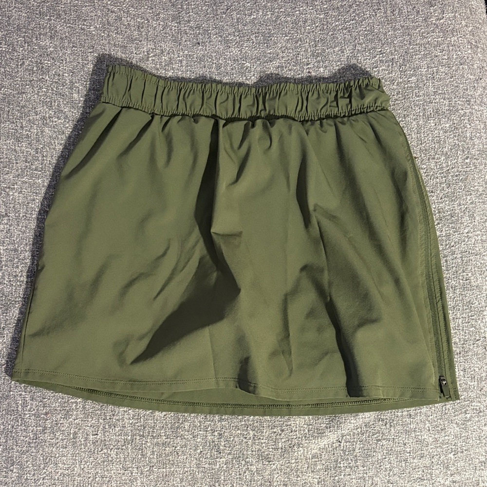 Green workout skort